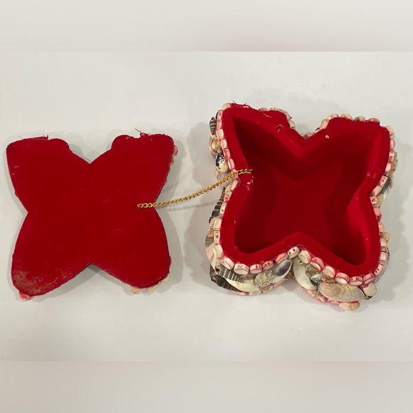 Vintage Seashell Trinket Butterfly Jewelry Box with Red Felt Interior - Picture 7 of 11